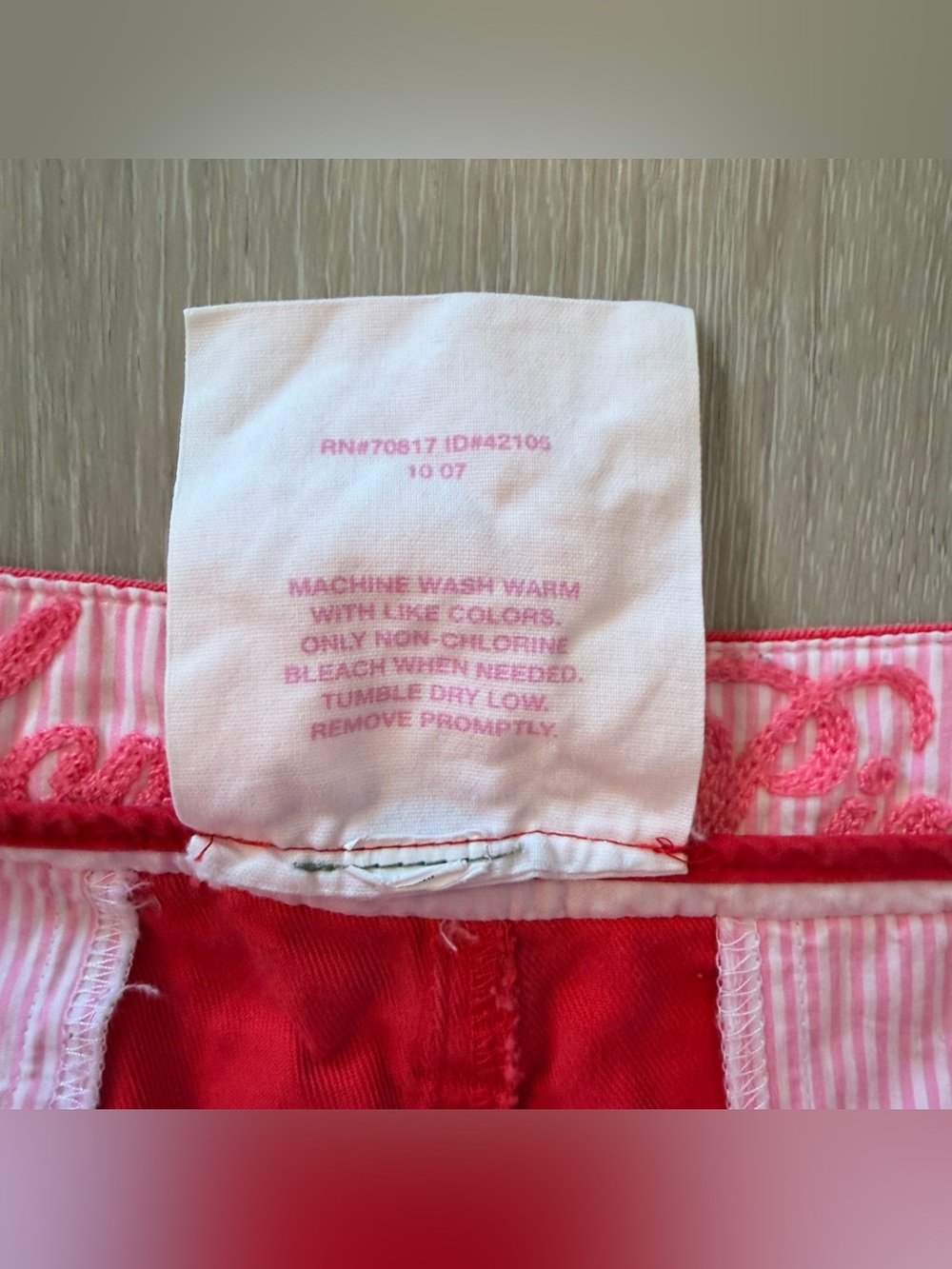 VTG 2007 Victoria’s Secret PINK Y2K University Campus Chino Shorts Red Size 10 - Picture 6 of 10